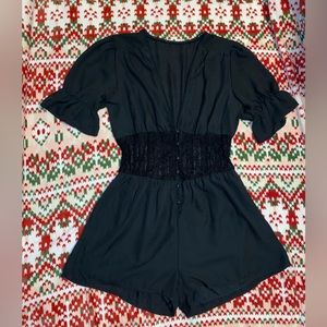 Cute black romper🩷